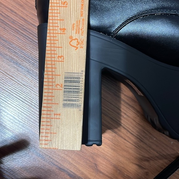 Women Round Toe Fashion Goth Chunky Platform Heel Ankle Boots size 8 - Picture 9 of 9